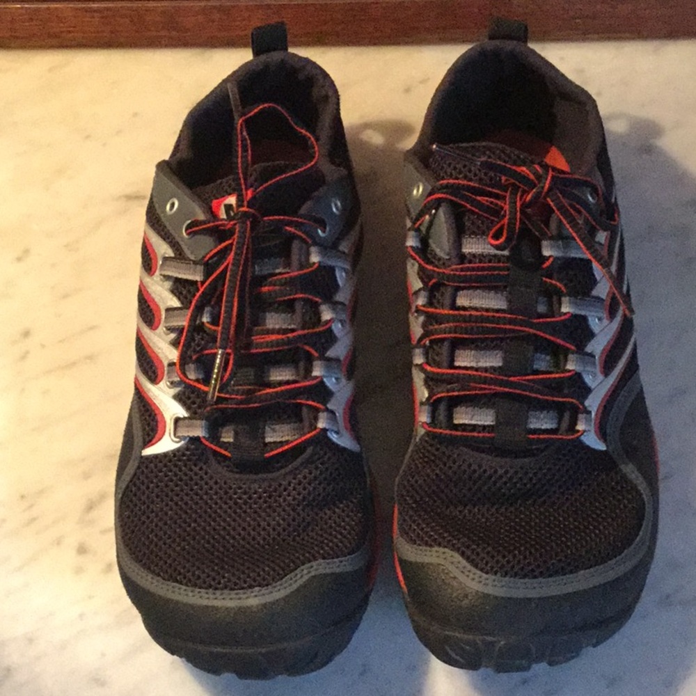 Trail Glove Trainers